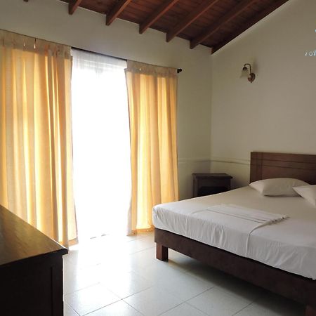 Hotel Y Restaurante Meson Del Gitano Caucasia 部屋 写真