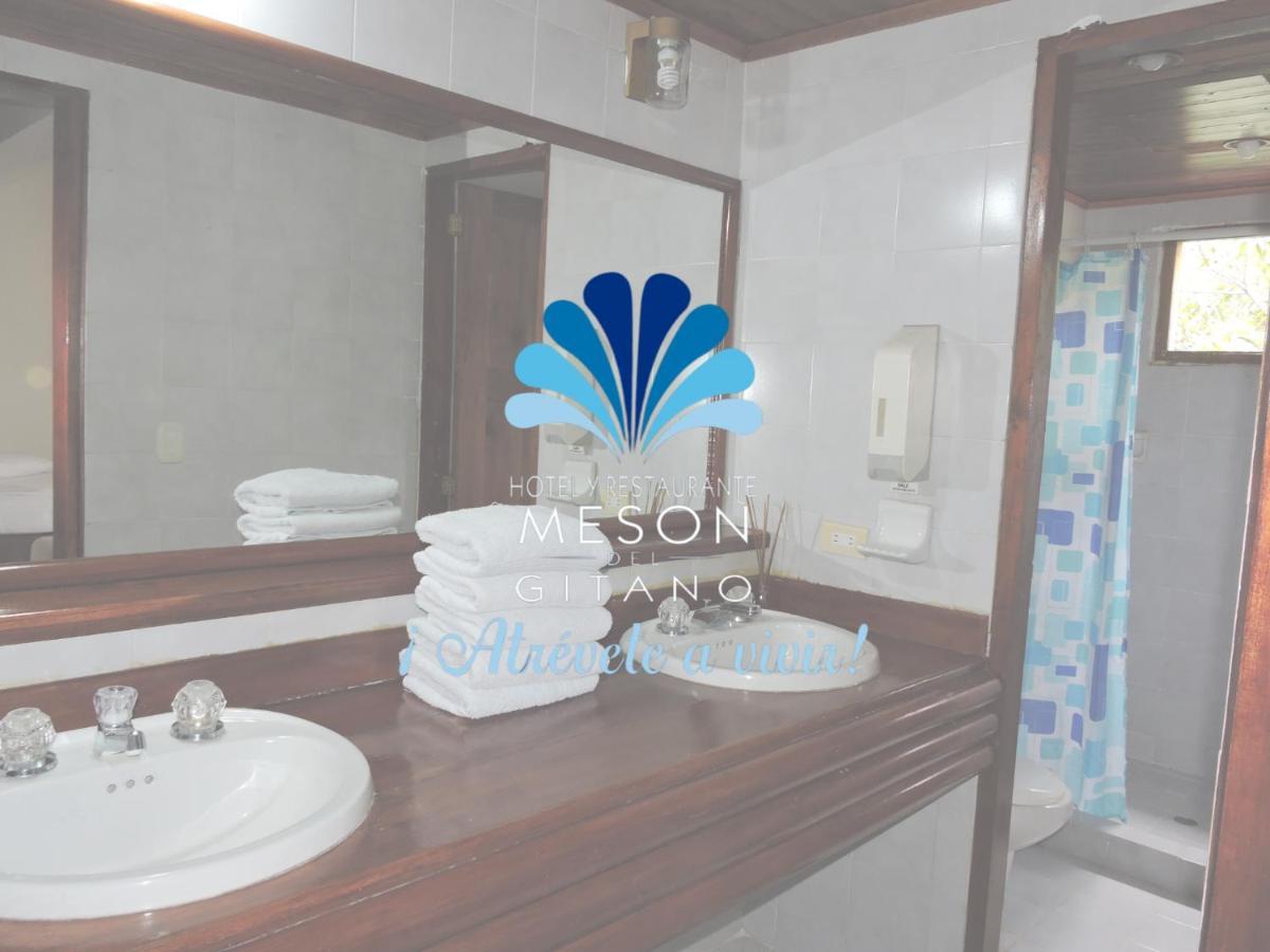 Hotel Y Restaurante Meson Del Gitano Caucasia エクステリア 写真