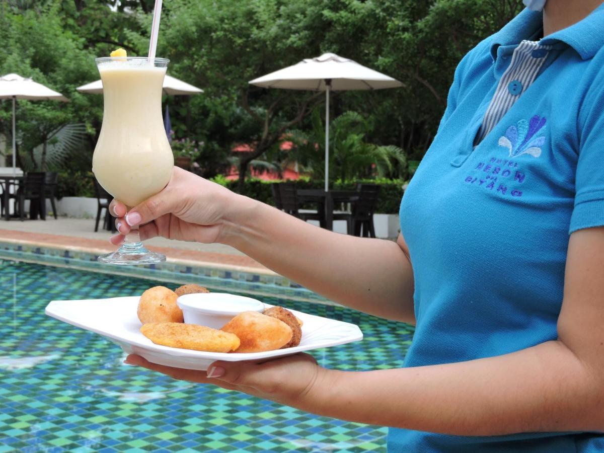 Hotel Y Restaurante Meson Del Gitano Caucasia エクステリア 写真