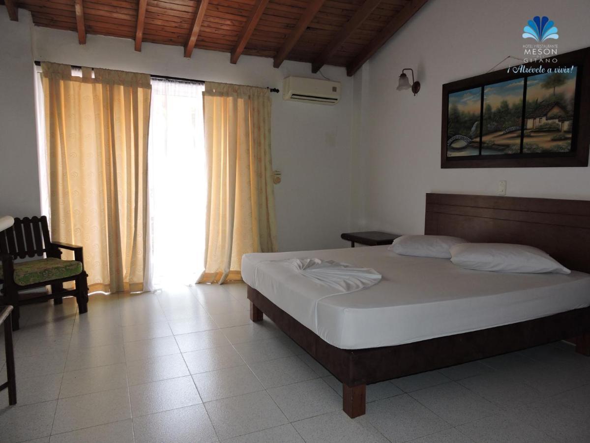 Hotel Y Restaurante Meson Del Gitano Caucasia 部屋 写真