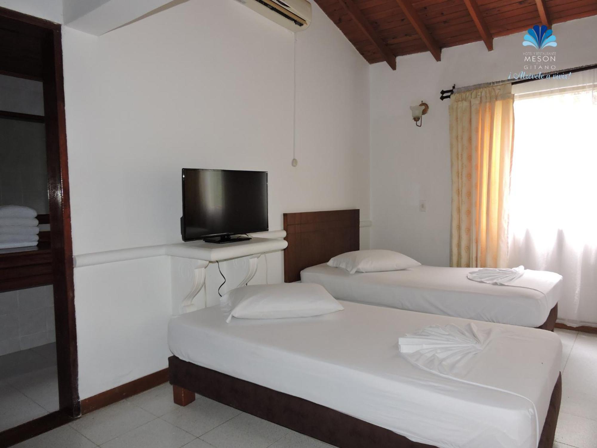 Hotel Y Restaurante Meson Del Gitano Caucasia 部屋 写真