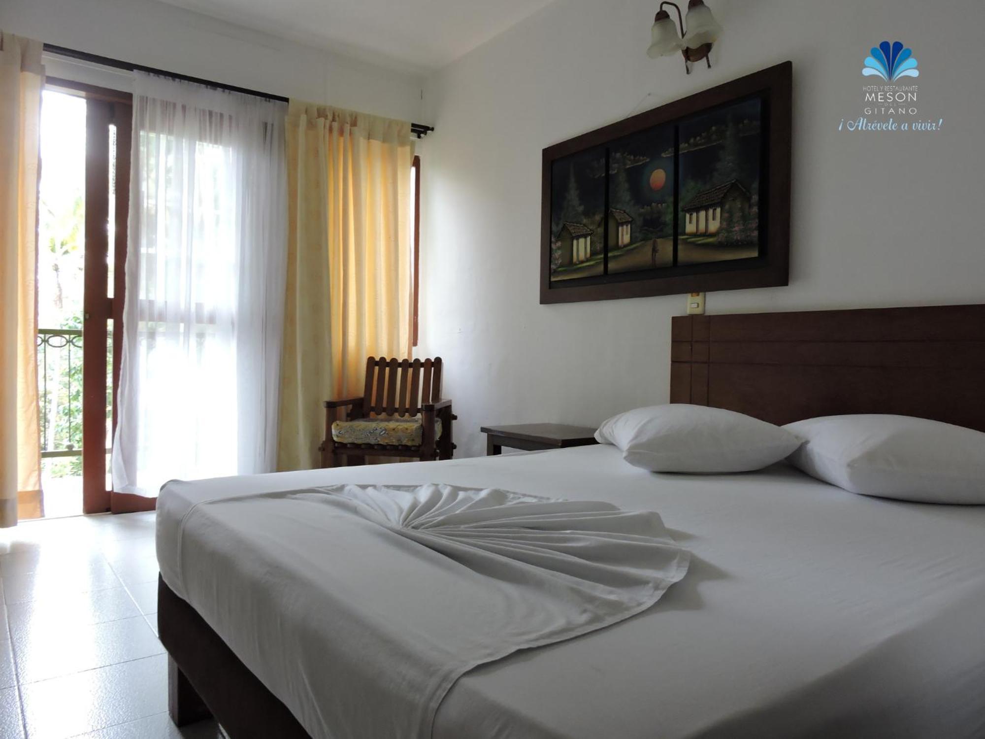 Hotel Y Restaurante Meson Del Gitano Caucasia 部屋 写真