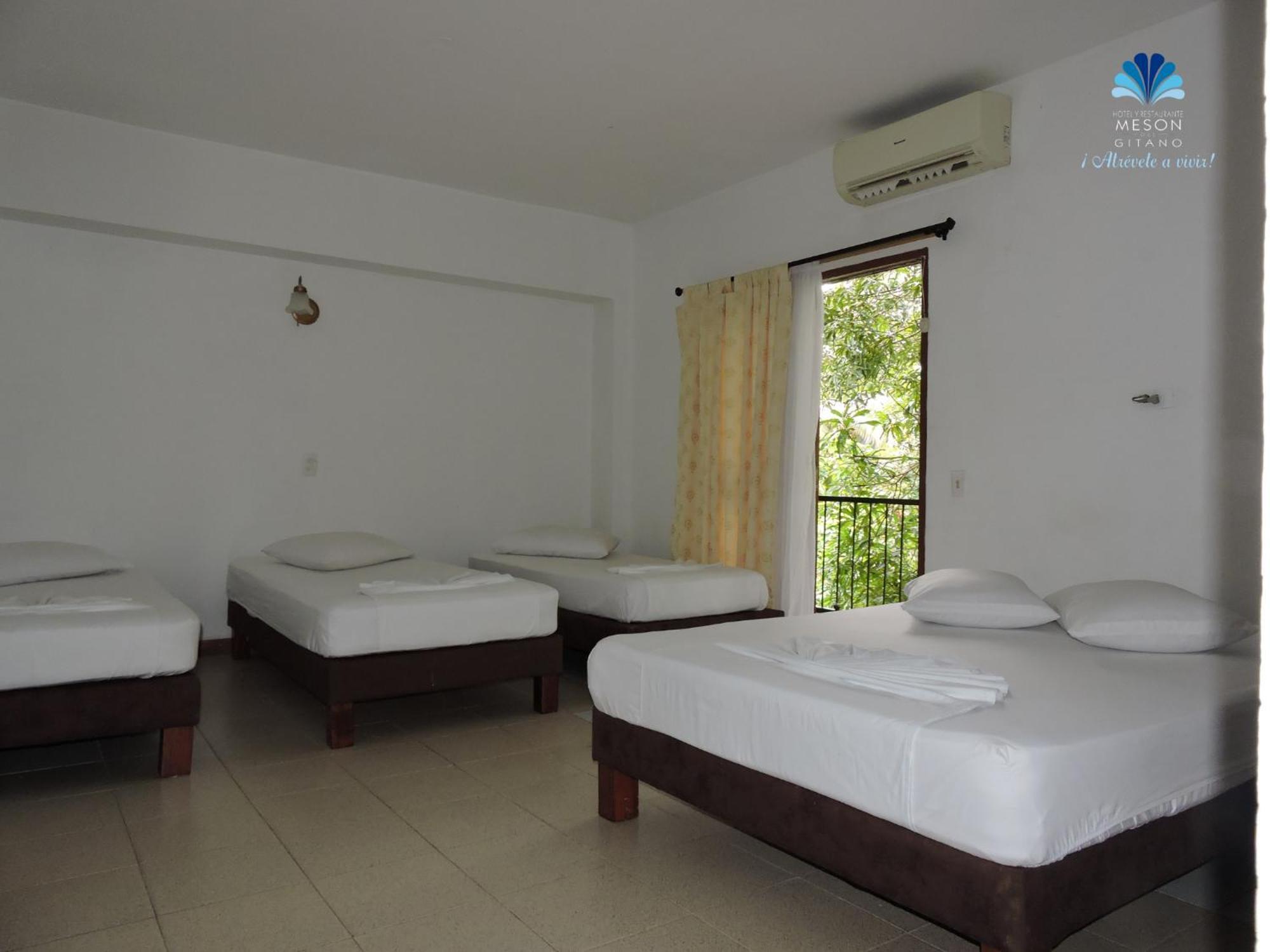 Hotel Y Restaurante Meson Del Gitano Caucasia 部屋 写真