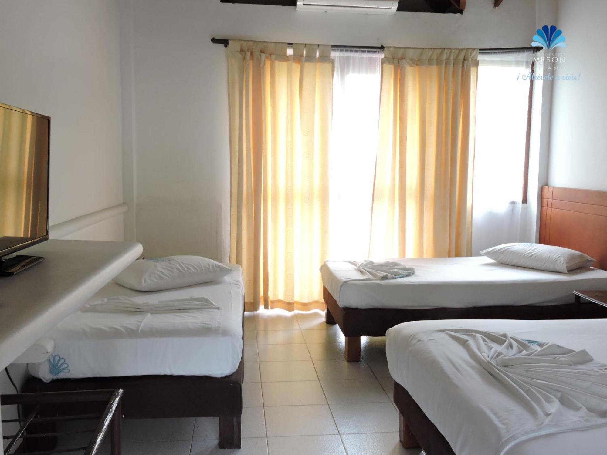 Hotel Y Restaurante Meson Del Gitano Caucasia 部屋 写真